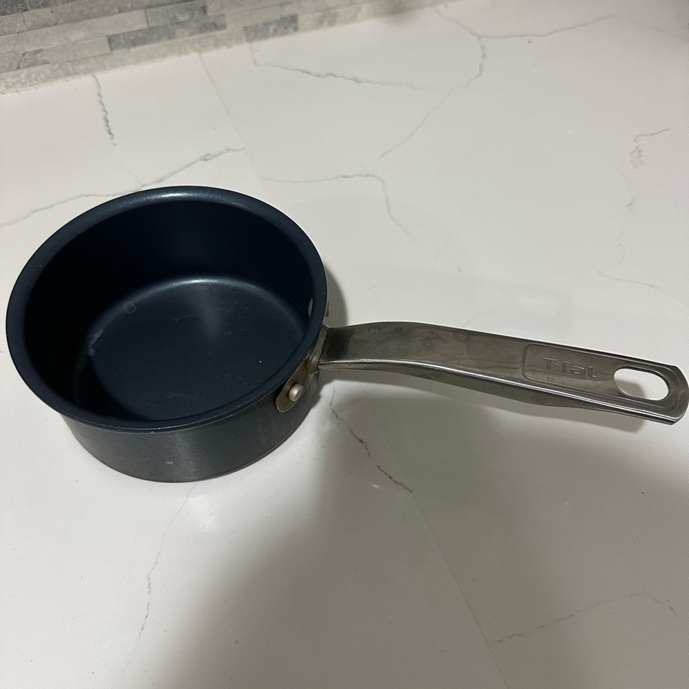 T-fal Small 1.5 Qt Pot